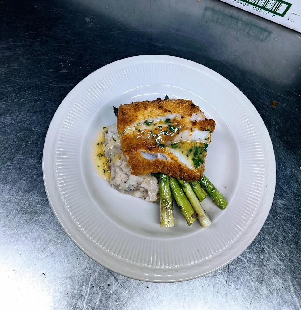 Mashed Potatoes & Asparagus